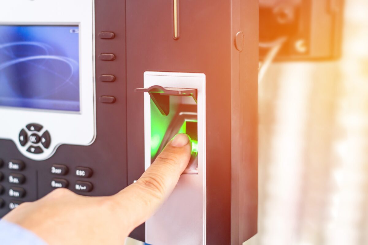 EMPLOYEE CLOCKING SYSTEMS TO SAVE YOU TIME AND MONEY!